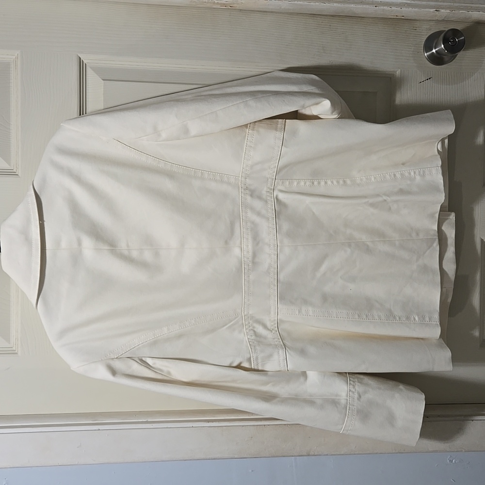 Ann Taylor Women’s off white petticoat blazer. Size L Office, work, formal EUC - Picture 9 of 12